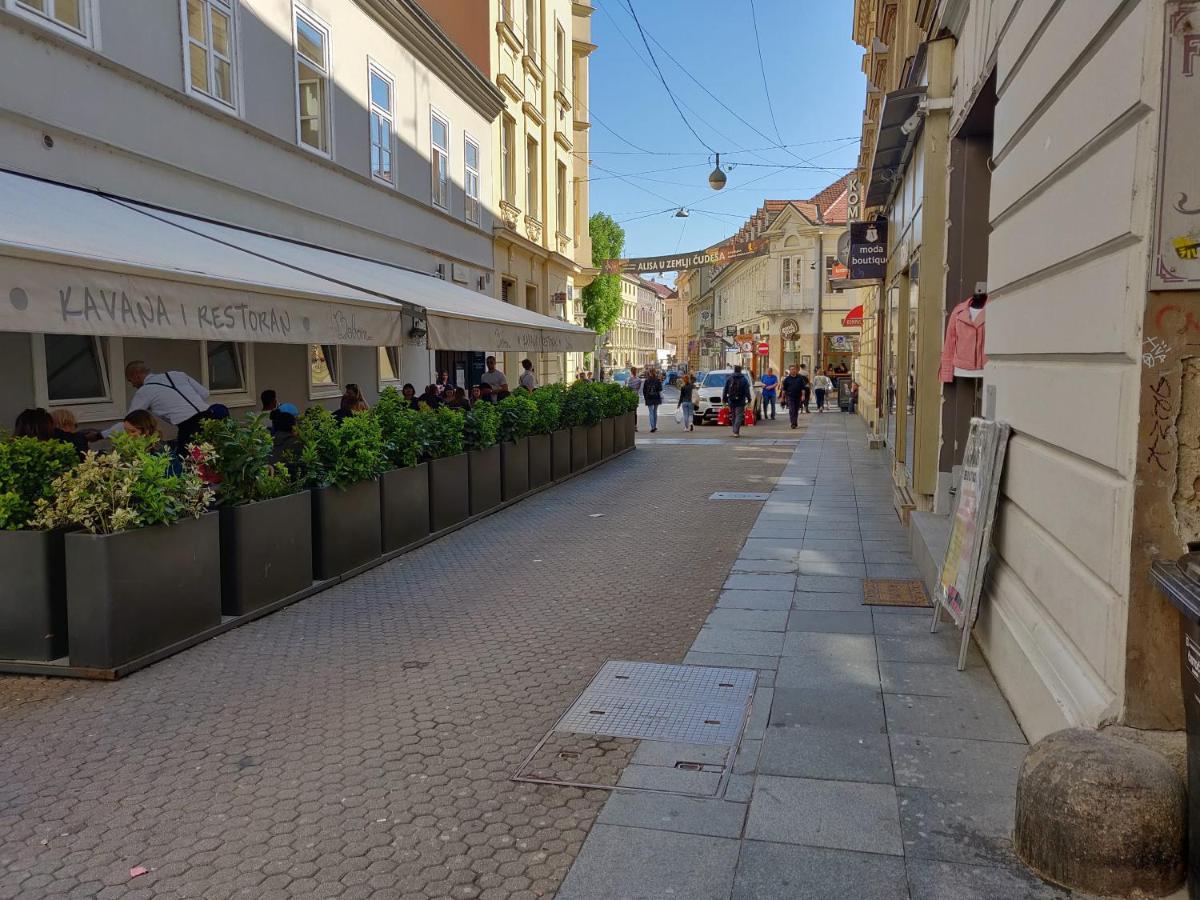 Metropolis Apartments Zagreb Bagian luar foto