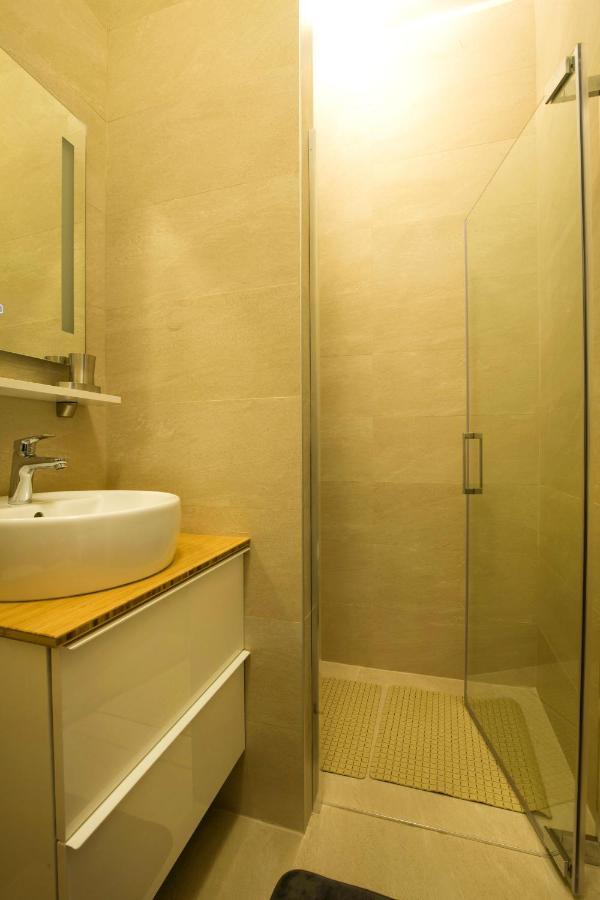 Metropolis Apartments Zagreb Bagian luar foto