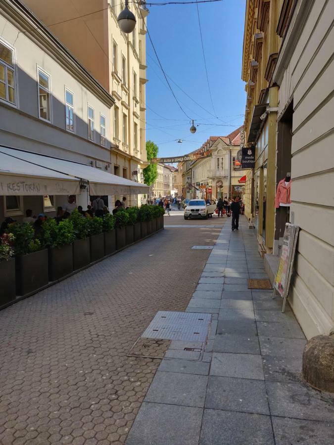 Metropolis Apartments Zagreb Bagian luar foto